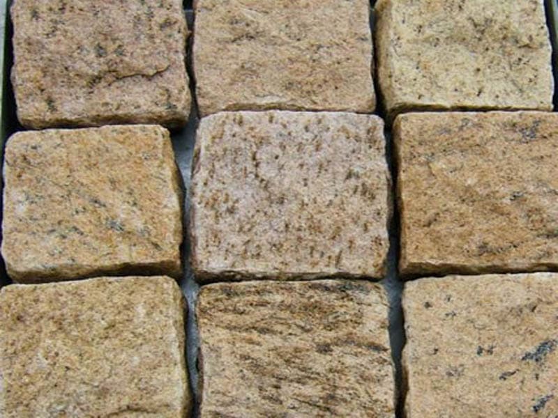 yellow-golden-granite-cobbles-rock-stones-blocks-hand-split-natural-look-surface-pavement-setts-exporter-from-india
