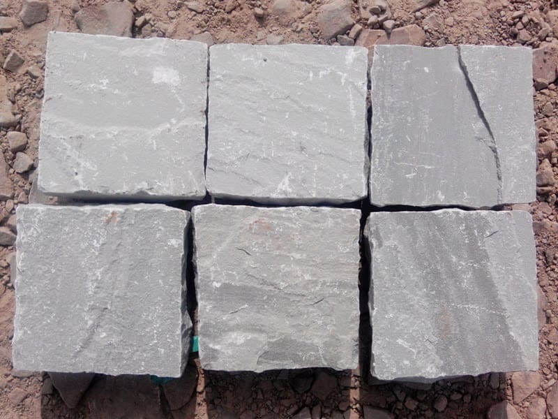 kandla-light-grey-sandstone-cobbles-natural-split-surface-hand-tumbled-finish-stone-stockest-trader-supplier-from-india-asia