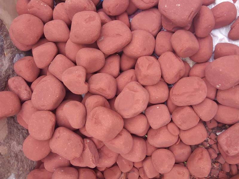 red-sandstone-tumbled-unpolished-naturally-round-pebbles-decorative-pavement-stones