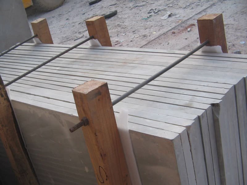 kandla-grey-sandstone-honed-finish-cutter-size-slabs-wooden-pallet-packing-for-exports