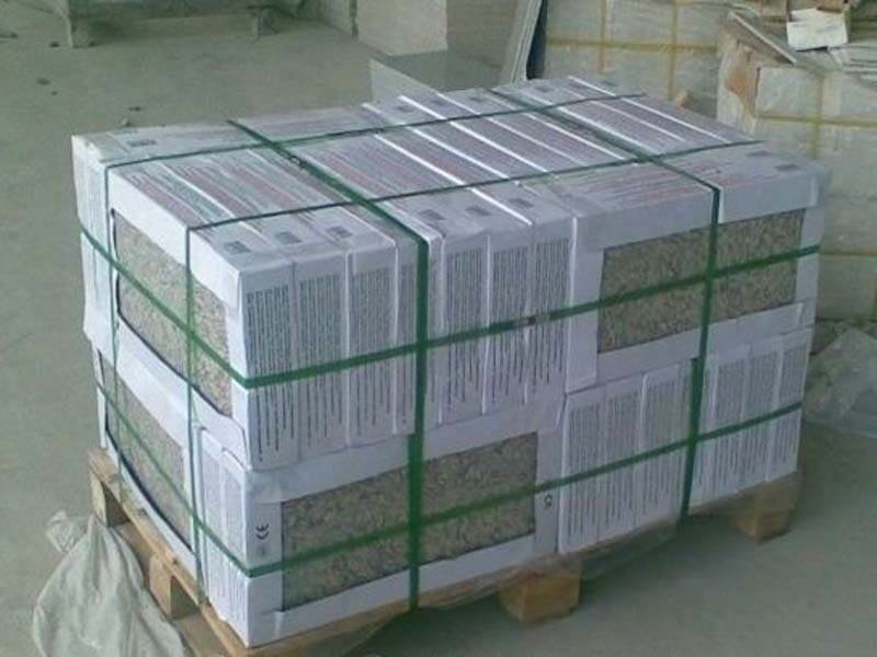 white-granite-polished-tiles-corrugated-box-packing-with-wooden-plate-for-export-purpose