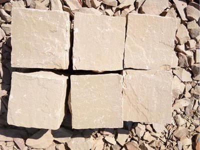 beige-colour-sandstone-cobbles-hand-cut-tumbled-stone-quality-material-patio-pack-installation-exporter-wholesaler-trader-supplier