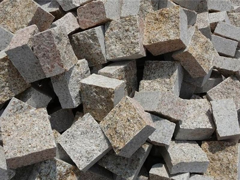 golden-granite-stone-pavements-south-indian-buyer-importer-natural-split-surface-machine-cut-edge-finish-landscaping-setts