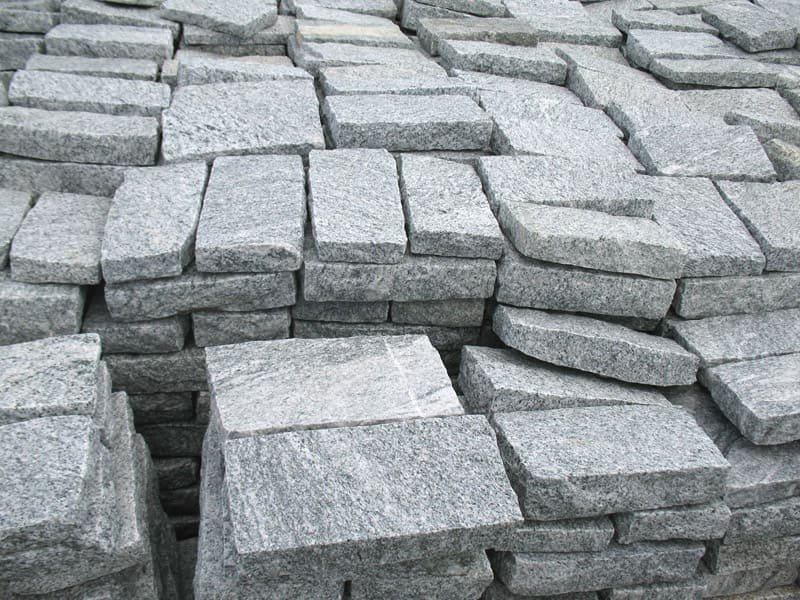 kuppam-grey-hand-split-natural-look-cleft-face-granite-cobbles-setts-stones-manufacturer-importer-buyer-exporter-supplier