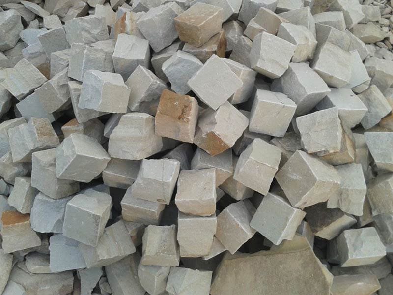 mint-handcut-sandstone-natural-finish-cobbles-stones-cubes-export-purpose-weight-per-ton-masonry-material-work