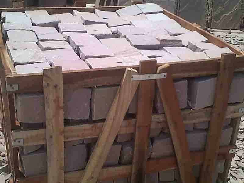 modak-sandstone-natural-split-hand-tumbled-cobbles-internation-packing-pavement-construction-projects-bulk-paver-stones