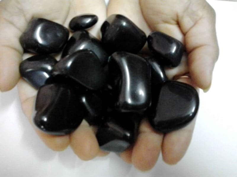 black-mirror-shine-polished-agate-pebbles-natural-stones-best-market-price-exporter-supplier