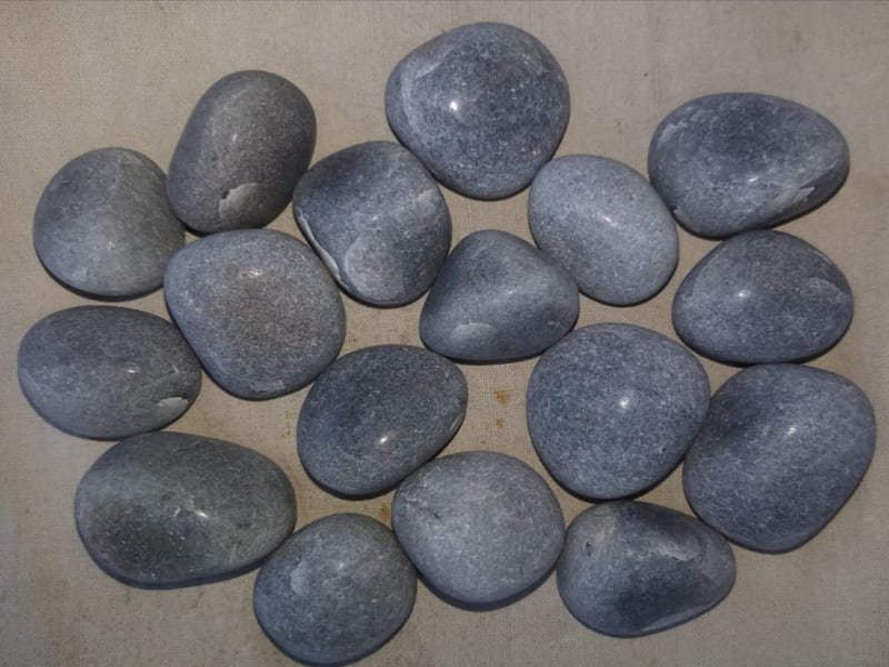 grey-colour-polished-natural-river-pebbles-country-road-pathway-side-garden-decorative-products