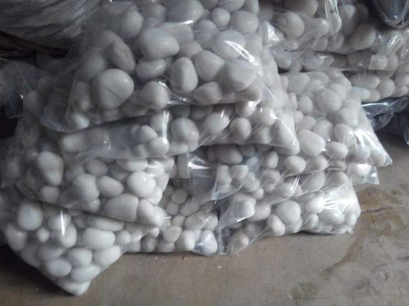 pure-super-white-tumbled-quartz-agate-polished-pebbles-stones-export-level-bags-packing-transparent-bags