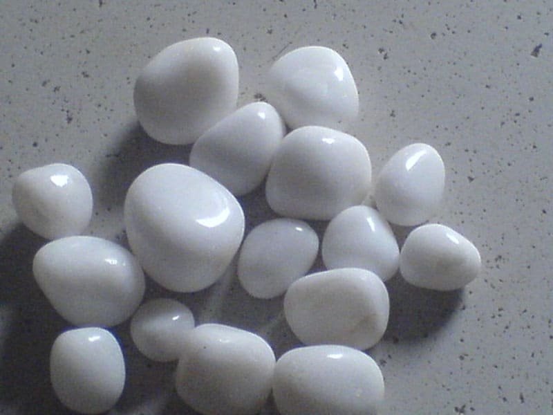 white-polished-aquarium-mineral-quartz-agate-semi-precious-stones-decorative-garden-pebbles