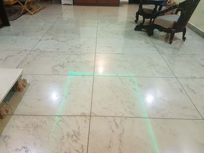 white-quartzite-polished-flooring-tiles