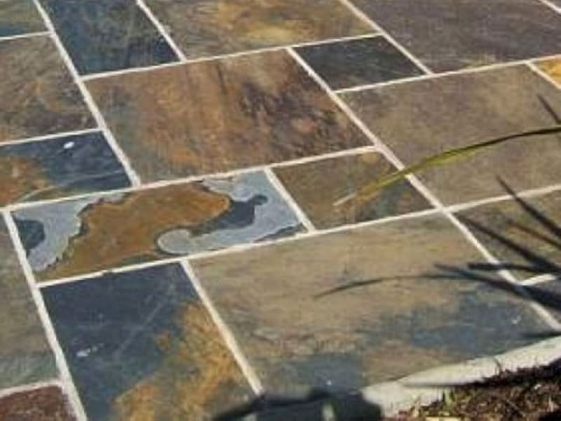 vijaya-gold-natural-slate-mixed-size-patio-packs-paving-flagstones